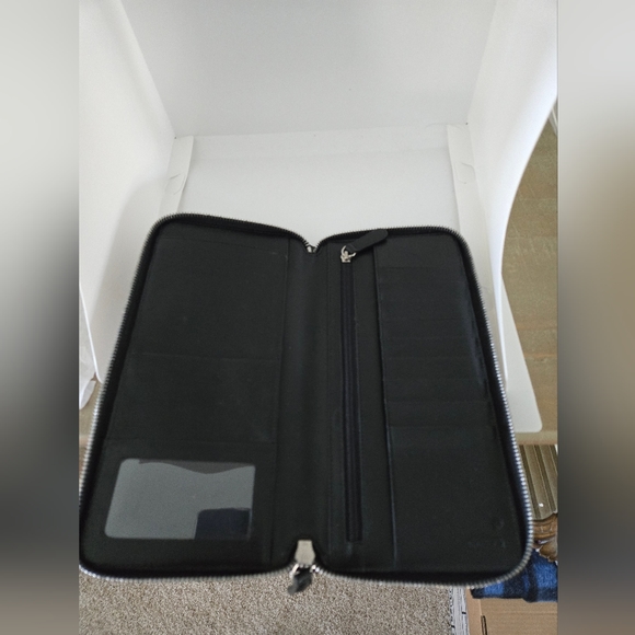 Coach Travel Passport Wallet Black Long Zipper Pockets Card Holders Slim - Picture 4 of 13